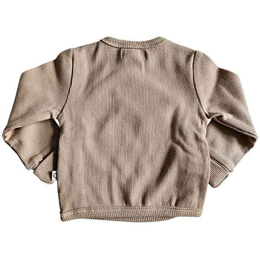 Studio Spruitje tweedehands baby overslagshirt in beige ribstof met lange mouwen.